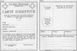 Mod&egrave;le de carte d'identit&eacute; pour les membres du personnel sanitaire et religieux attach&eacute;s aux forces arm&eacute;es sur mer